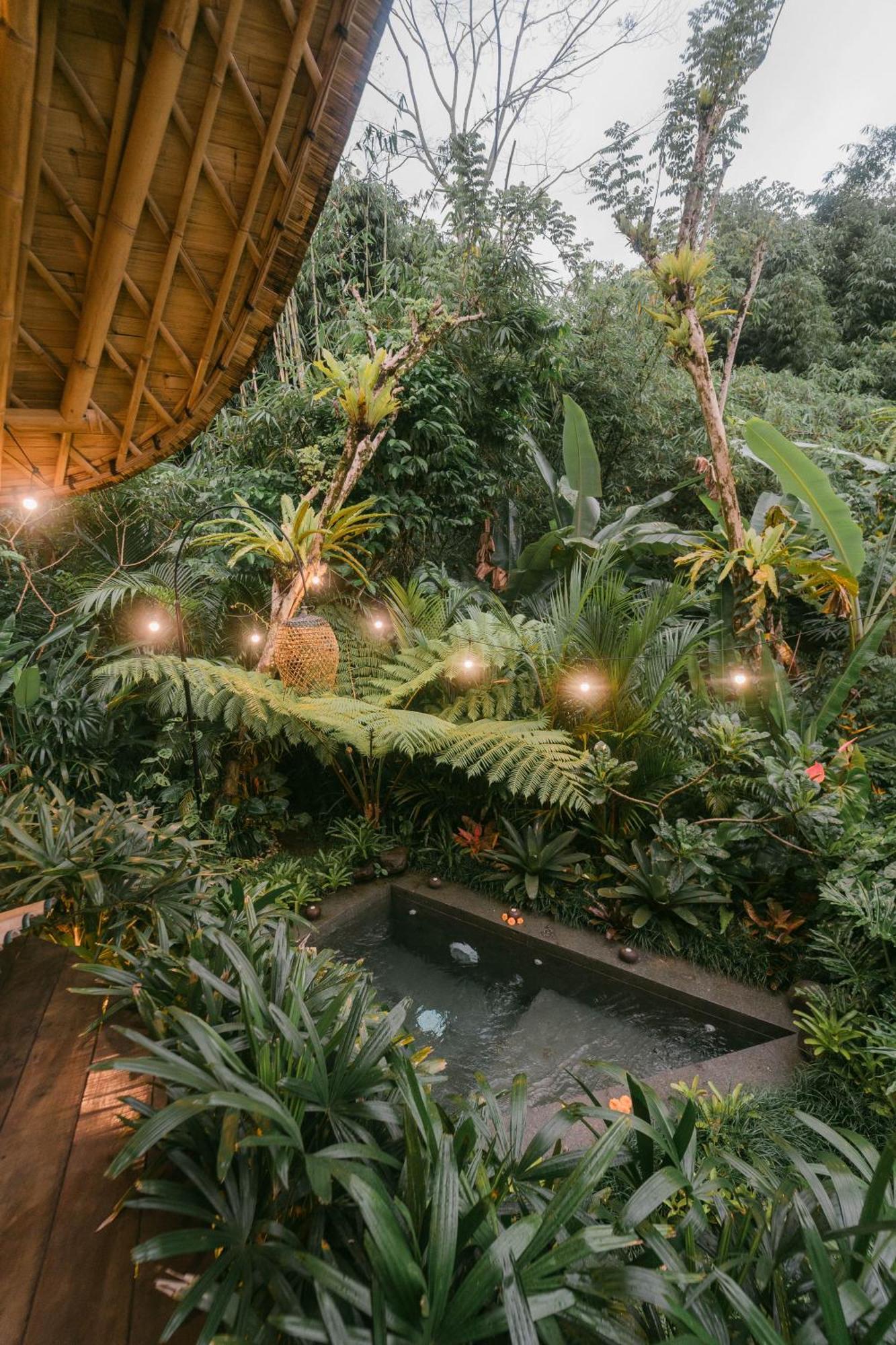 サイドメン Arcada Bali Bamboo Houseヴィラ エクステリア 写真
