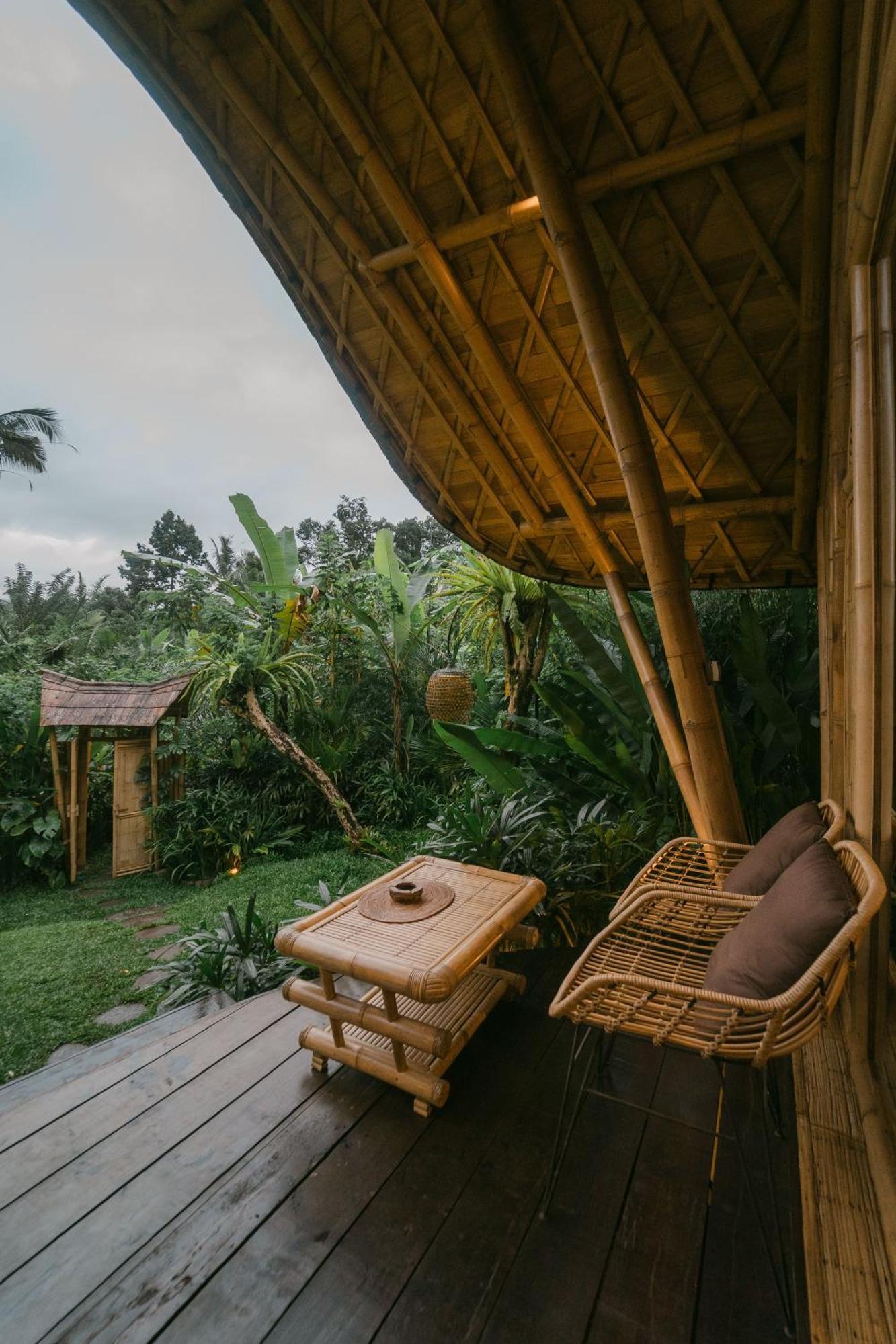 サイドメン Arcada Bali Bamboo Houseヴィラ エクステリア 写真