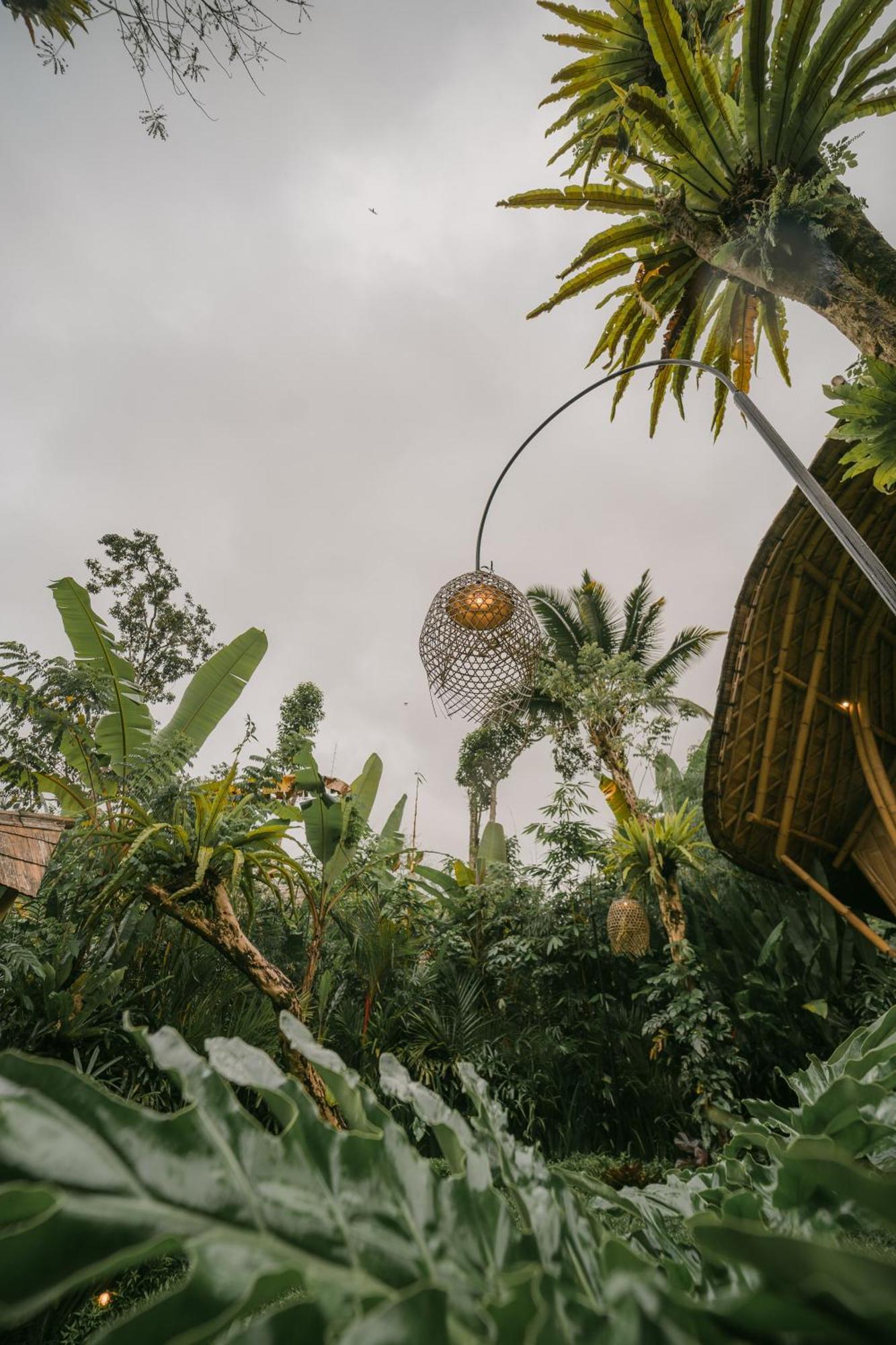 サイドメン Arcada Bali Bamboo Houseヴィラ エクステリア 写真