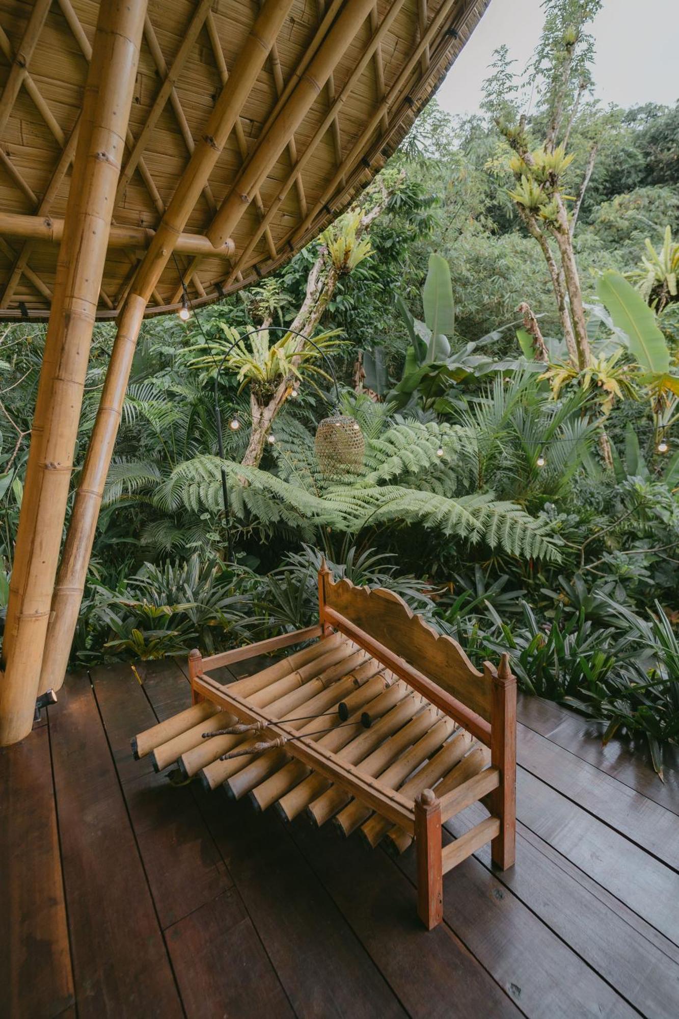 サイドメン Arcada Bali Bamboo Houseヴィラ エクステリア 写真