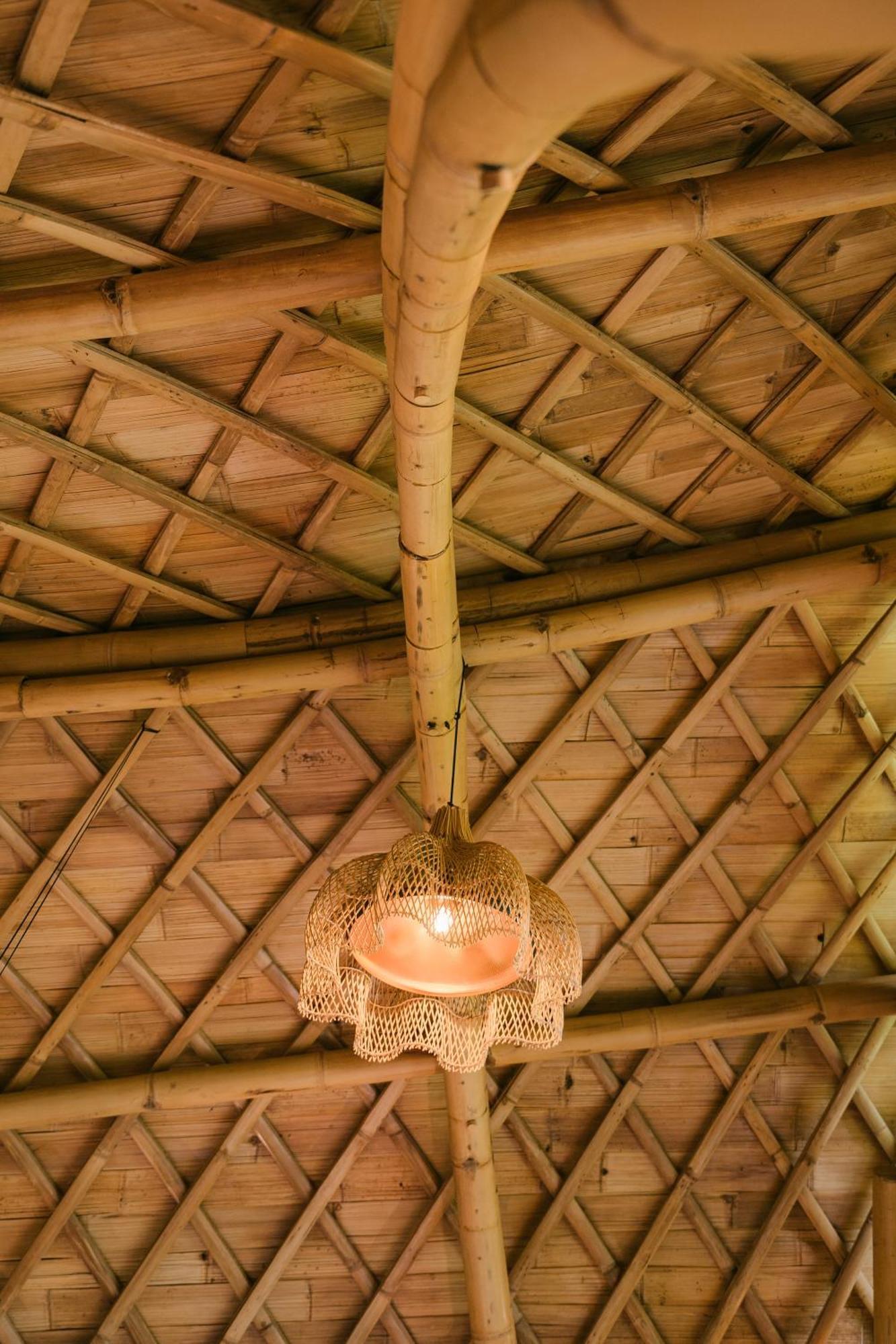 サイドメン Arcada Bali Bamboo Houseヴィラ エクステリア 写真