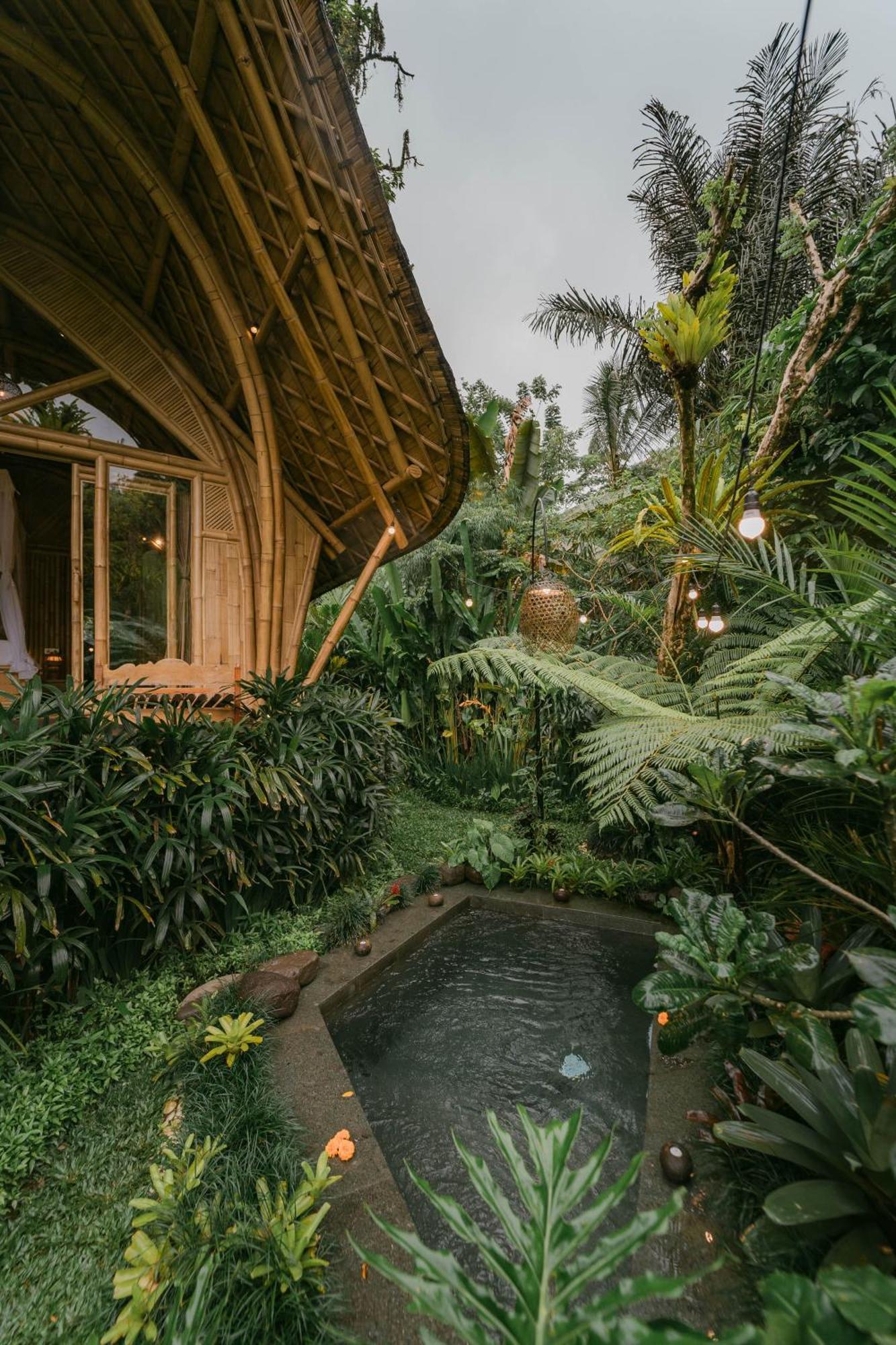 サイドメン Arcada Bali Bamboo Houseヴィラ エクステリア 写真