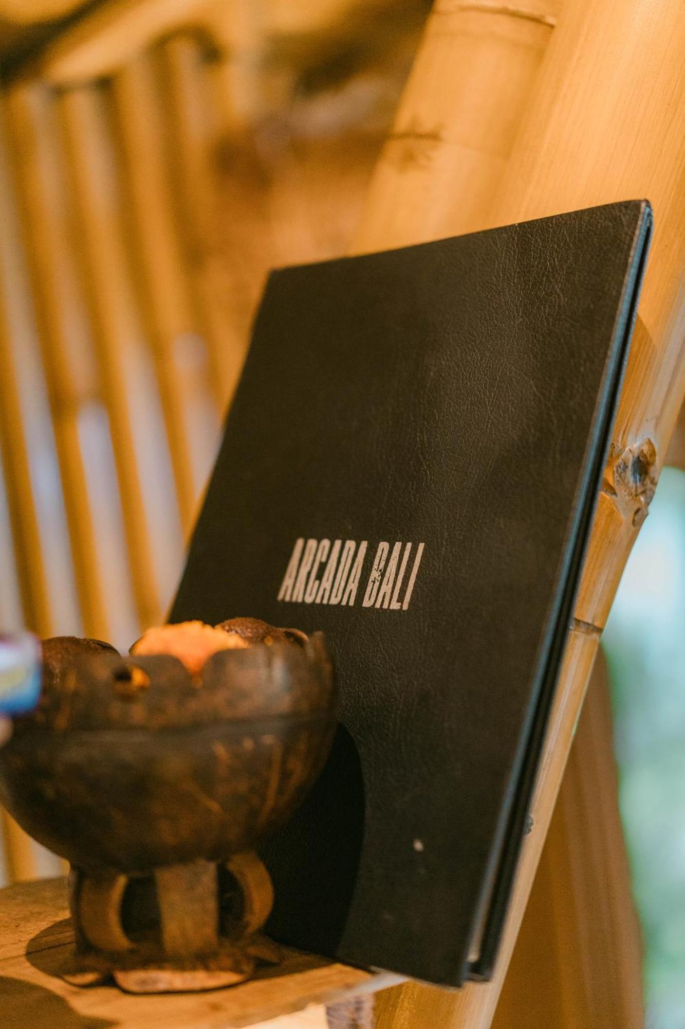 サイドメン Arcada Bali Bamboo Houseヴィラ エクステリア 写真